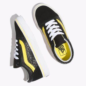 little girls black sneakers